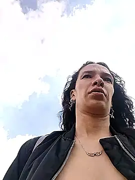 rebekka simpson online show from November 2025 05:00:02 PM