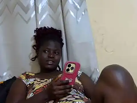 Snapshot of princesss_liz chatting on February 2025 06:31:01 PM princesss liz online show from February 2025 06:31:01 PM