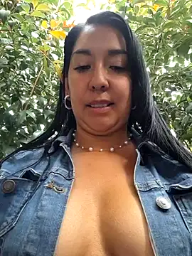 Bella keny online show from December 2024 10:09:02 PM