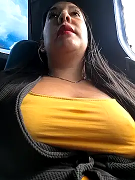 Bella keny online show from December 2024 08:05:02 PM