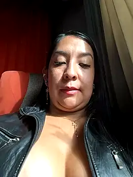 Bella keny online show from December 2024 08:36:01 PM