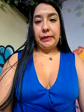 Bella keny online show from October 2025 06:27:02 PM