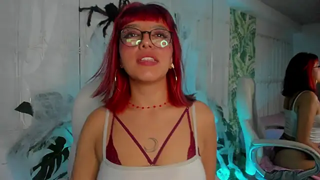 Snapshot of cute_hollywood chatting on October 2025 08:39:01 PM cute hollywood online show from October 2025 08:39:01 PM