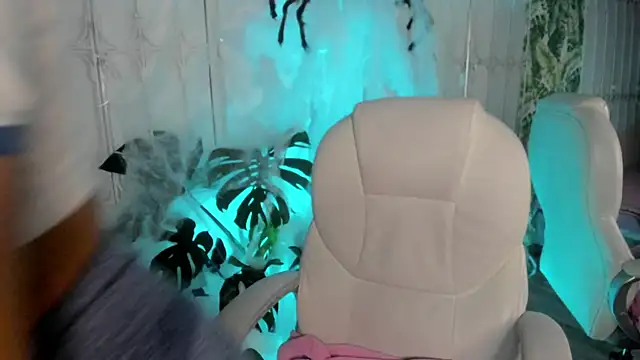 Snapshot of cute_hollywood chatting on October 2025 08:53:02 PM cute hollywood online show from October 2025 08:53:02 PM