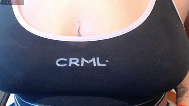 Snapshot of EmaGw chatting on October 2025 09:28:02 PM EmaGw online show from October 2025 09:28:02 PM