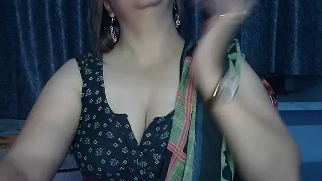Snapshot of Kajal_G chatting on February 2025 01:56:01 AM Kajal G online show from February 2025 01:56:01 AM