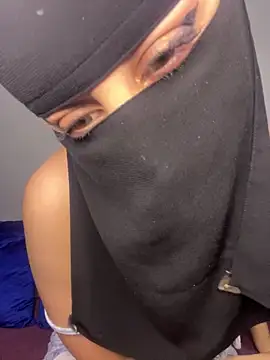 Snapshot of Jumanaa chatting on October 2025 09:11:01 PM Jumanaa online show from October 2025 09:11:01 PM