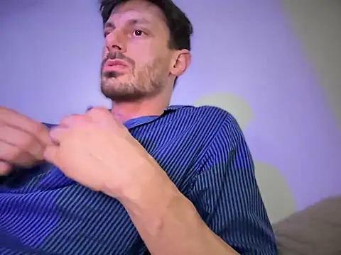 nicolaaaaas online show from January 2025 06:45:02 AM