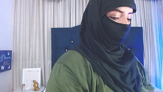 Uzra hayed online show from December 2024 10:30:01 PM