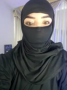 Uzra hayed online show from September 2025 12:21:02 PM