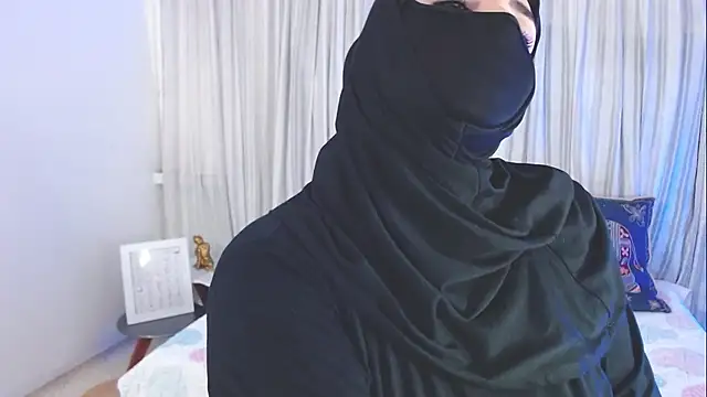 Uzra hayed online show from October 2025 07:58:02 PM