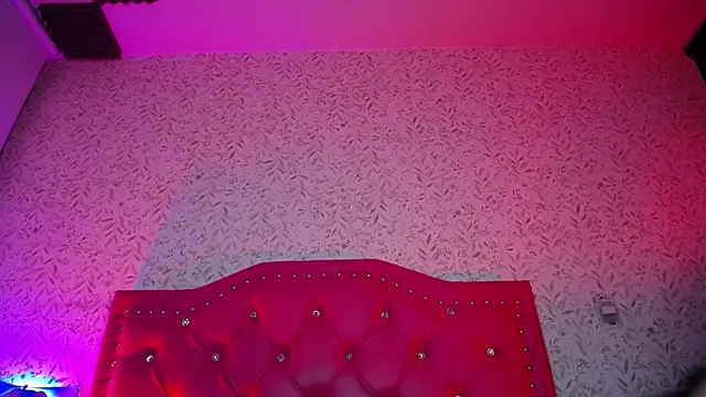 luly pink online show from September 2025 03:43:01 AM