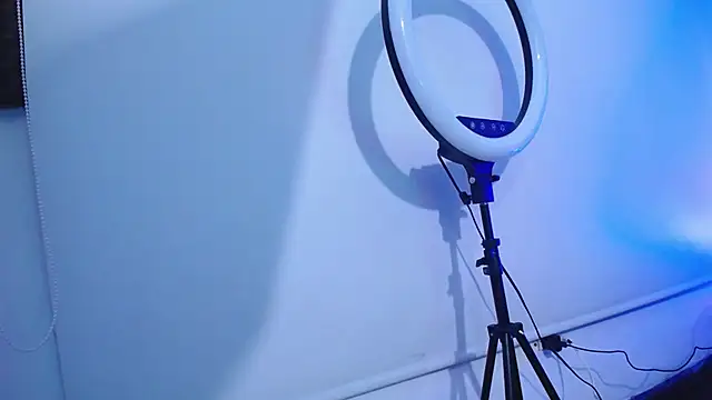 luly pink online show from October 2025 04:04:01 AM