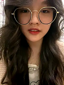 Snapshot of Krixxi22 chatting on December 2024 05:37:01 PM Krixxi22 online show from December 2024 05:37:01 PM