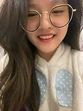 Snapshot of Krixxi22 chatting on December 2024 08:23:02 AM Krixxi22 online show from December 2024 08:23:02 AM