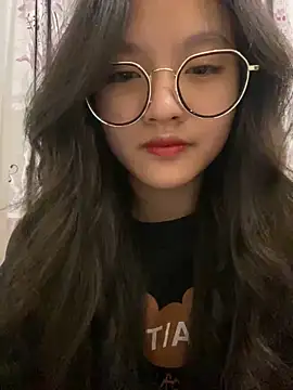 Snapshot of Krixxi22 chatting on December 2024 02:48:02 PM Krixxi22 online show from December 2024 02:48:02 PM