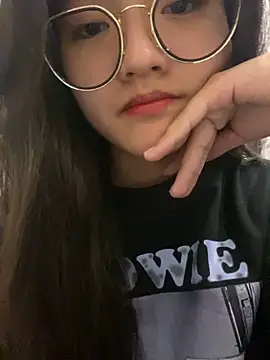 Snapshot of Krixxi22 chatting on December 2024 03:39:01 PM Krixxi22 online show from December 2024 03:39:01 PM