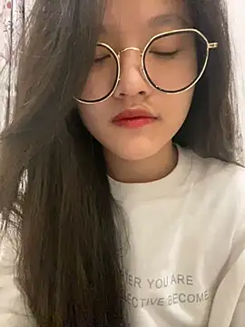 Snapshot of Krixxi22 chatting on December 2024 03:52:01 PM Krixxi22 online show from December 2024 03:52:01 PM