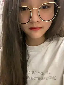 Snapshot of Krixxi22 chatting on December 2024 03:35:01 PM Krixxi22 online show from December 2024 03:35:01 PM