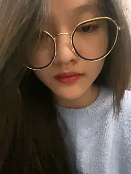 Snapshot of Krixxi22 chatting on January 2025 03:04:01 PM Krixxi22 online show from January 2025 03:04:01 PM