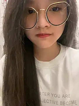 Snapshot of Krixxi22 chatting on January 2025 02:26:01 PM Krixxi22 online show from January 2025 02:26:01 PM