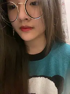 Snapshot of Krixxi22 chatting on February 2025 03:52:01 PM Krixxi22 online show from February 2025 03:52:01 PM