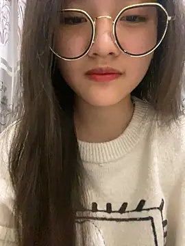 Snapshot of Krixxi22 chatting on February 2025 03:05:02 PM Krixxi22 online show from February 2025 03:05:02 PM