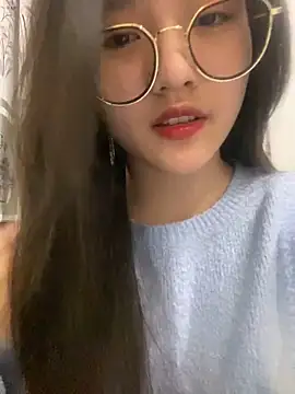 Snapshot of Krixxi22 chatting on February 2025 03:26:02 PM Krixxi22 online show from February 2025 03:26:02 PM