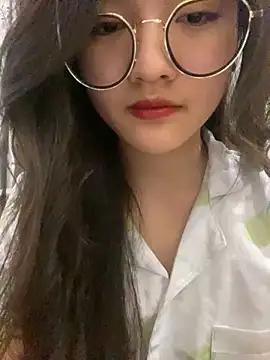 Snapshot of Krixxi22 chatting on March 2025 02:55:02 PM Krixxi22 online show from March 2025 02:55:02 PM