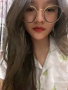 Snapshot of Krixxi22 chatting on March 2025 03:40:01 PM Krixxi22 online show from March 2025 03:40:01 PM