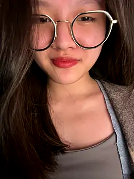 Snapshot of Krixxi22 chatting on September 2025 03:23:02 PM Krixxi22 online show from September 2025 03:23:02 PM