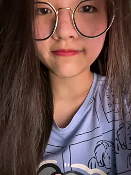 Snapshot of Krixxi22 chatting on September 2025 02:44:02 PM Krixxi22 online show from September 2025 02:44:02 PM