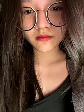 Snapshot of Krixxi22 chatting on October 2025 04:28:01 PM Krixxi22 online show from October 2025 04:28:01 PM