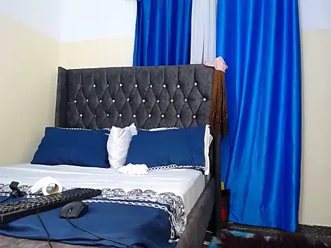 Snapshot of scarletdior chatting on November 2025 05:04:01 PM scarletdior online show from November 2025 05:04:01 PM