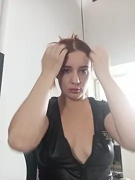 Giselle Noah online show from October 2025 07:58:02 PM