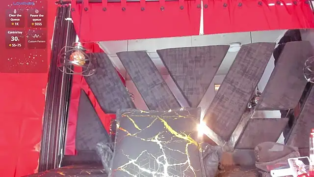 Taylor-hardcore online show from February 2025 05:37:02 PM