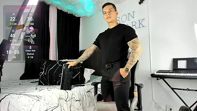 Snapshot of Aron_Dark chatting on December 2024 07:36:01 PM Aron Dark online show from December 2024 07:36:01 PM
