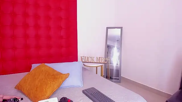 Snapshot of Daliana_Beck chatting on October 2025 08:18:02 PM Daliana Beck online show from October 2025 08:18:02 PM