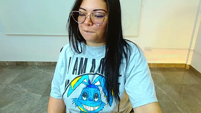 martinna tay online show from March 2025 06:18:02 AM