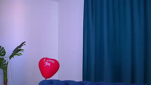 LovingBlondie online show from February 2025 11:33:01 AM