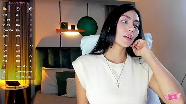 nichole bree  online show from February 2025 03:31:02 PM