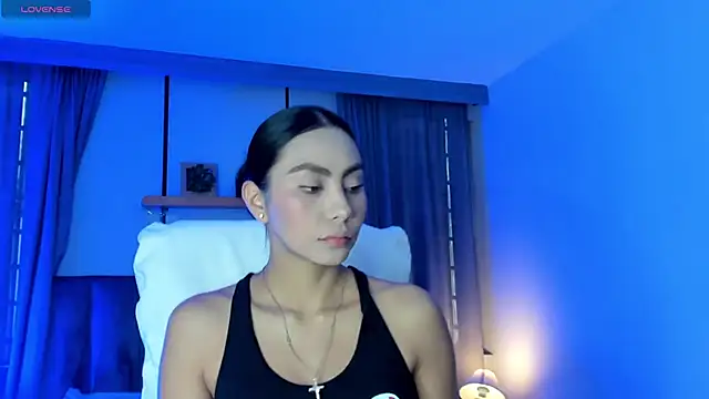 nichole bree  online show from February 2025 12:04:02 PM