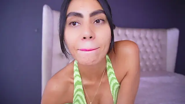 nichole bree  online show from October 2025 07:14:02 PM