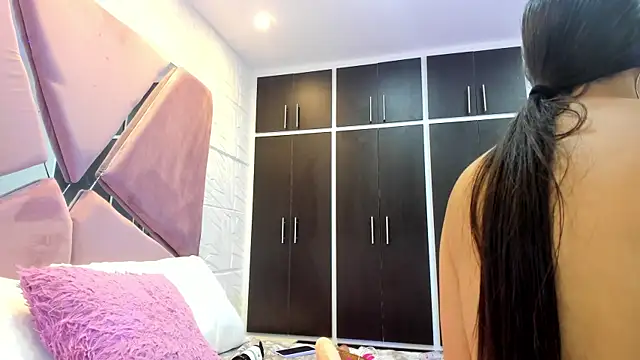 Charlotte Ice1 online show from December 2024 03:53:02 PM