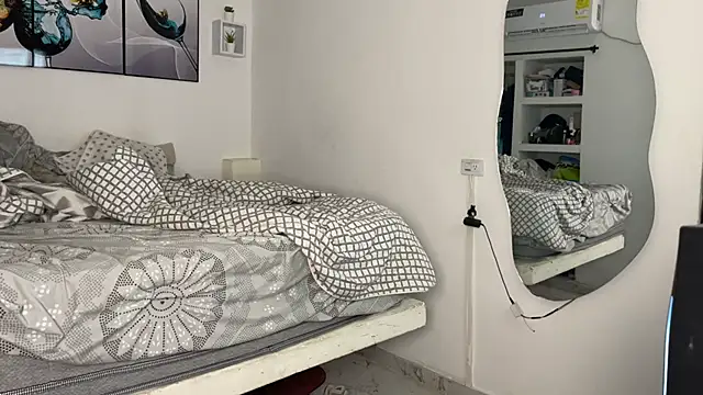 Snapshot of wendy_alejo1712 chatting on October 2025 10:56:01 PM wendy alejo1712 online show from October 2025 10:56:01 PM