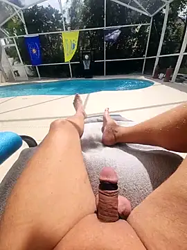 Snapshot of theclubist111 chatting on October 2025 05:45:01 PM theclubist111 online show from October 2025 05:45:01 PM