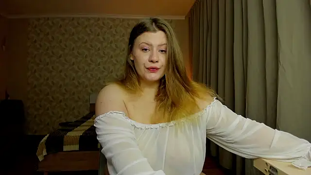 Snapshot of MariaStuart chatting on November 2025 12:32:01 AM MariaStuart online show from November 2025 12:32:01 AM