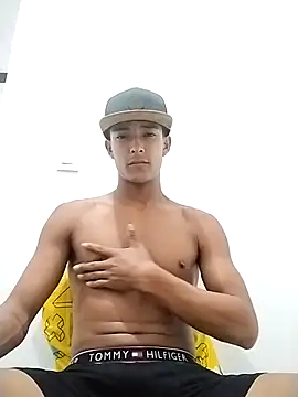 Snapshot of Demiansteven2 chatting on December 2024 04:34:02 AM Demiansteven2 online show from December 2024 04:34:02 AM