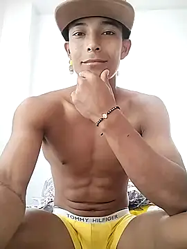 Snapshot of Demiansteven2 chatting on February 2025 10:04:02 PM Demiansteven2 online show from February 2025 10:04:02 PM