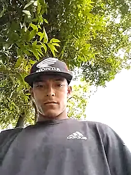 Snapshot of Demiansteven2 chatting on September 2025 04:18:01 PM Demiansteven2 online show from September 2025 04:18:01 PM